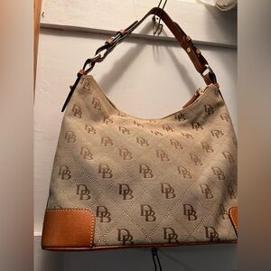 Dooney & Bourke signature bag, tan brown. Excellent condition